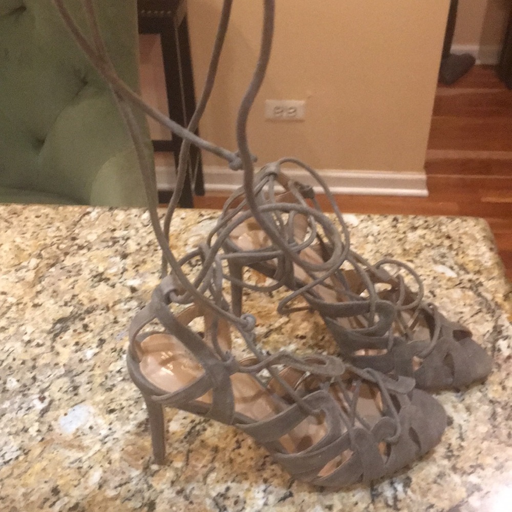 Heels - Picture 3 of 6